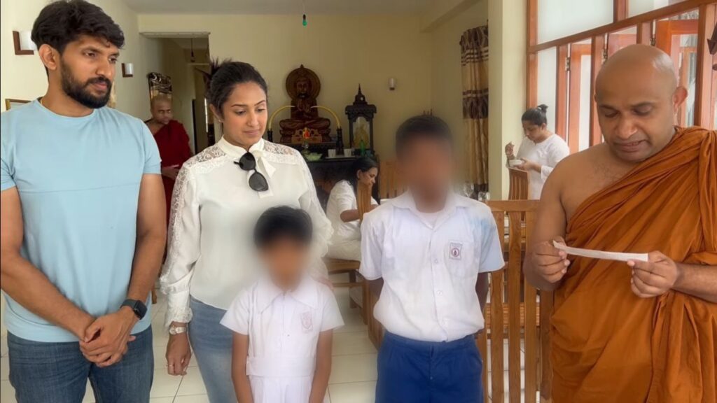 අපේ කාලේ ආදරණීයම යුවල දිනිති සංගීත් එකතු වෙලා නව වසරේ කරපු උතුම් වැඩේ මෙන්න..