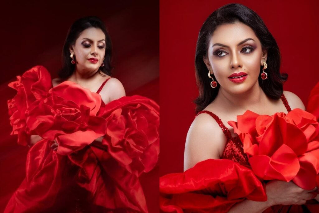 වයස කියන්නේ ඉලක්කමක් විතරයි. ඇය හරියට රතු රෝස මලක් වගේ…
