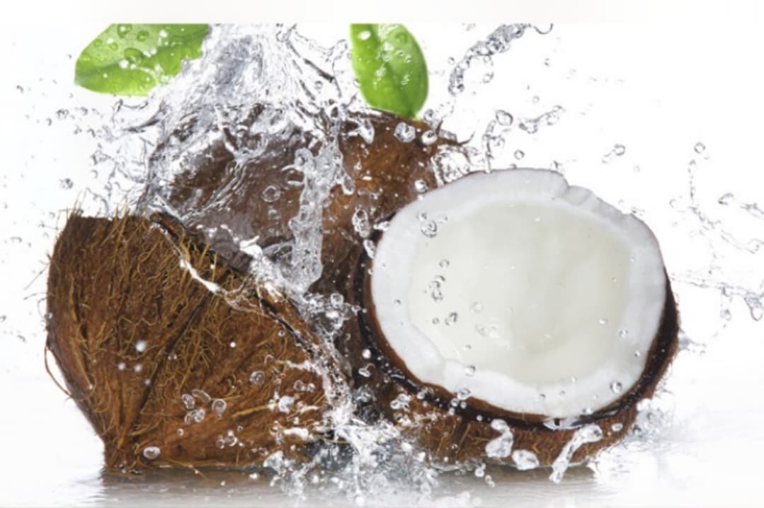 ඔයත් පොල් වතුර විසි කරනවාද ? මේක කියවලා බලන්න…