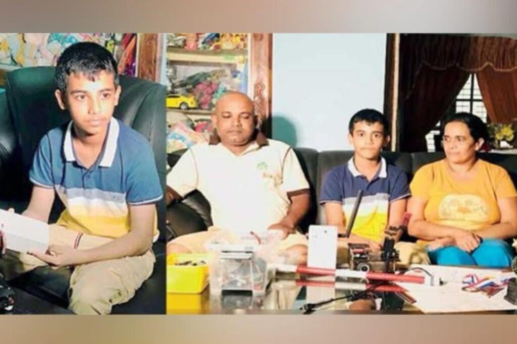 රේල් පාරේ අලි හිටියොත් රියදුරුට එස්.එම්.එස් එකක්… දුම්රියේ අලි හැප්පීම වලක්වන්න 10 වසරේ ටුමිර හොයාගත් අලුත් ගැජට් එක..?   මේක නම් අගයන්න වටින වැඩක්…