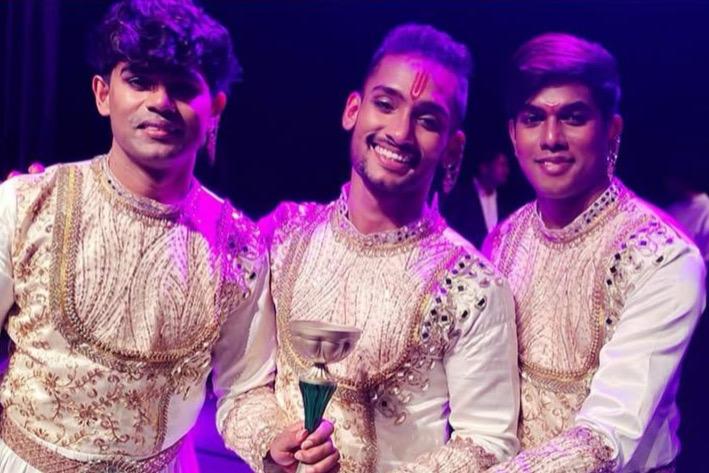 සියලු තරගකරුවන් පරදා ප්‍රංශයේ හොඳම ඉන්දීය නර්තනයට හිමි සම්මානය ලංකාවට… සුබපැතුම් !