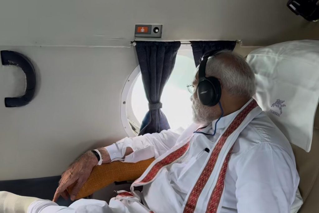 ඉන්දියාවේ අගමැති අහසින් යද්දි දැකලා ෆේස්බුක් එකට විඩියෝවක් දාපු ආදම්ගේ පාලම ගැන ඔබ නොදත් කතාවක් මෙන්න..
