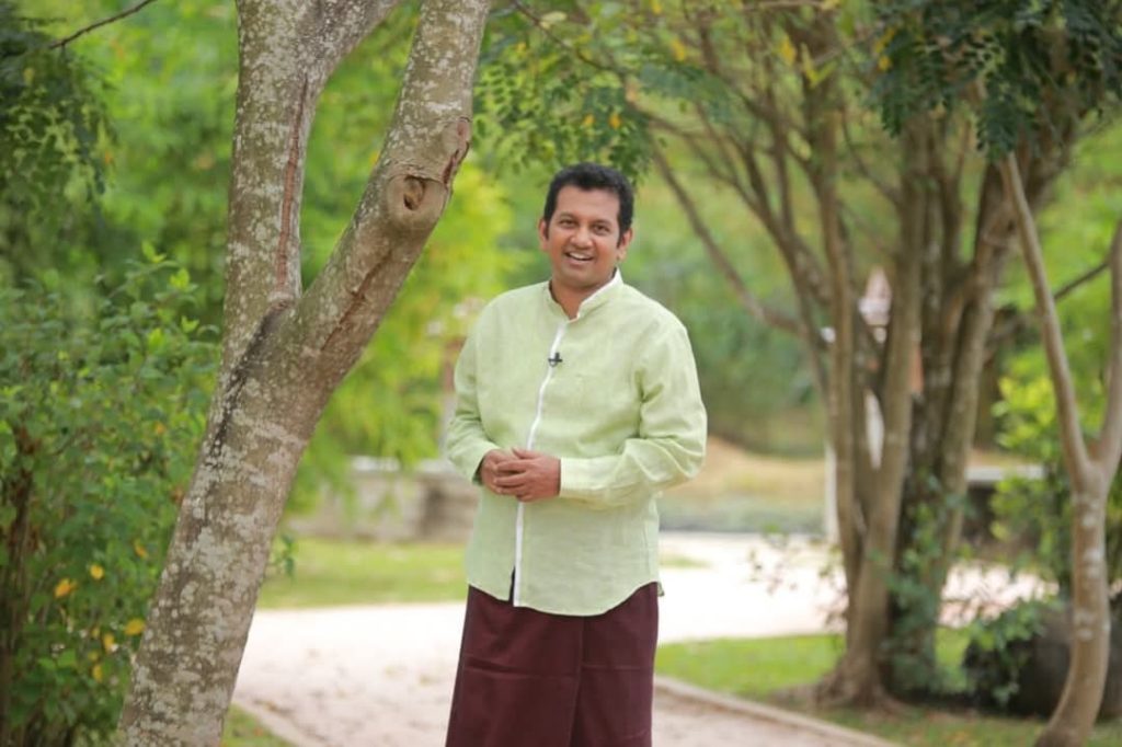 වෙනදා අවුරුදු කාලෙට නැතුවම බැරි චරිතයක් මේ පාර සිඩ්නි වල ඉදන් අවුරුදු සමරලා…