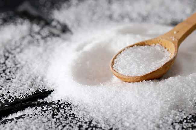 මනුස්සයෙක් දවසට කන්නේ ලුනු ග්‍රෑම් 7යි. මාස හයකට හරියන්න ලුණු ගෙදරට ගෙනිහින්… මාධ්‍ය මවපු ලුණු හිඟය නිසා පාරිභෝගිකයින් බය වෙලා..
