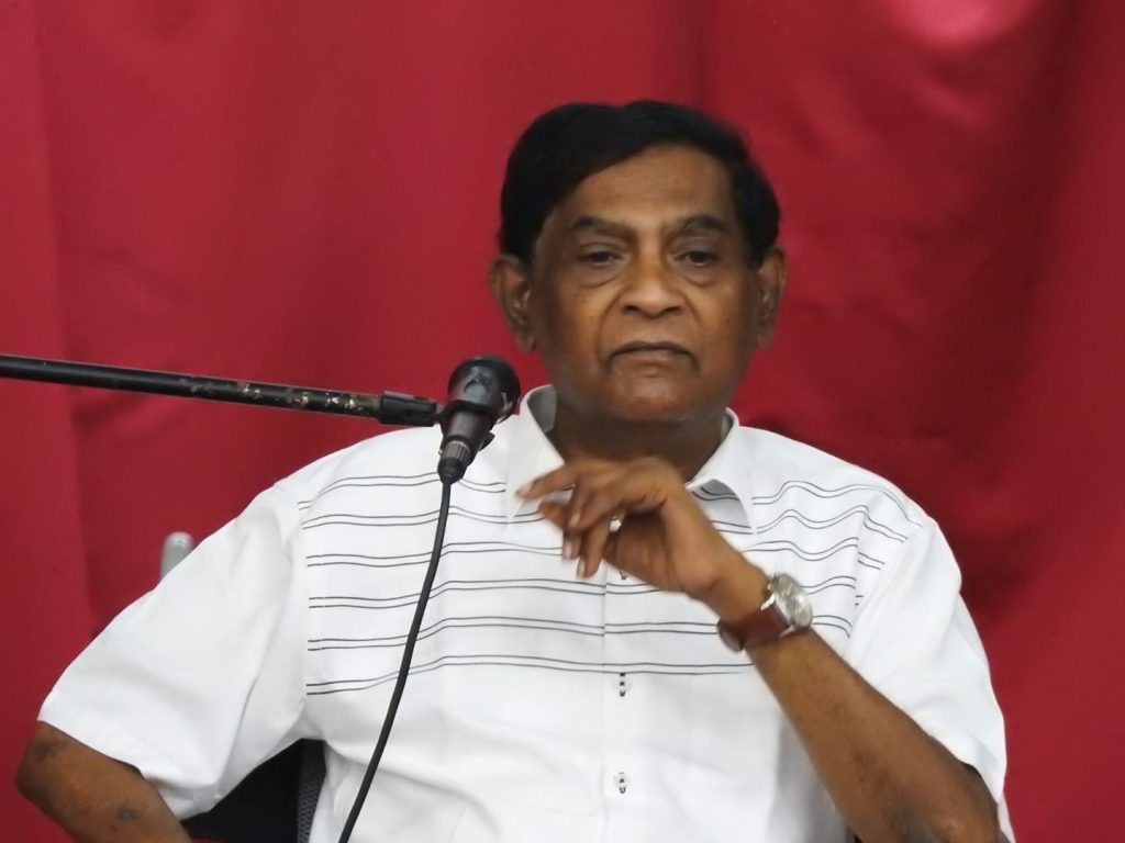 ජීවන අහසින් නික්ම ගිය ජේෂ්ඨ කථිකාචාර්ය අත්තනායක හේරත් මහතා ගැන ඇසෙන මේ කතාව කුමක්ද ?