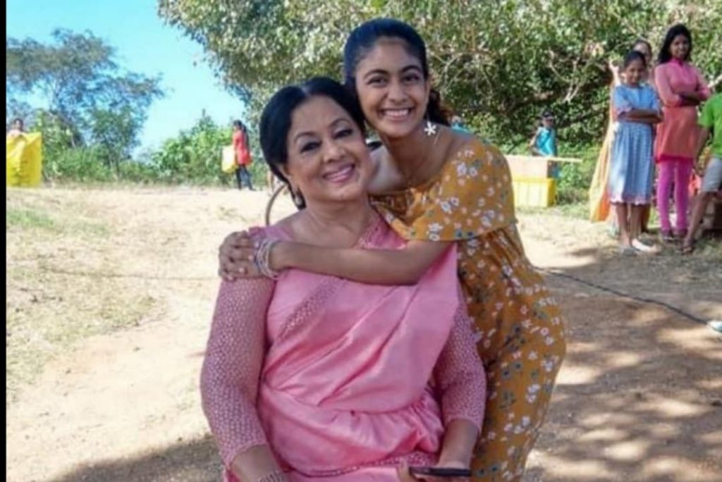 ” ආ පුංචි කෙලී.. මගේ ලපේම ඔයාටත් තියෙනවා නේද ? ලස්සනයි දුවේ ඒක මටත් වඩා ඔයාට…” නිලි රැජින ගැන ආදරණීය මතකයන් අලුත් කල වගීෂා කී කතාව