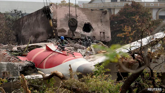 ලොවම කැළඹූ ගුවන් යානා අනතුරට හේතුව… දෙවැනි කළු පෙට්ටියත් සොයා ගැනේ…