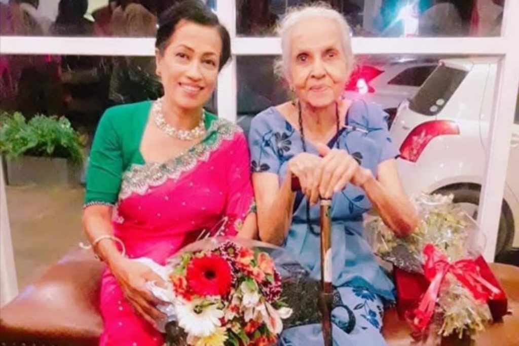 රටක් ආදරේ කරන ඇයට සුබ පතමින් කලාකරුවන් විශේෂ ඇයිද යන වග ආදරණීය රූපා පතිරණ තැබූ සටහන මෙන්න