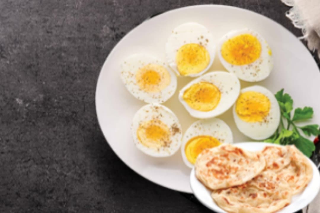 බිත්තර කන්න හොඳම විදිහ මෙන්න. තම්බලාද ? බැඳලද ?