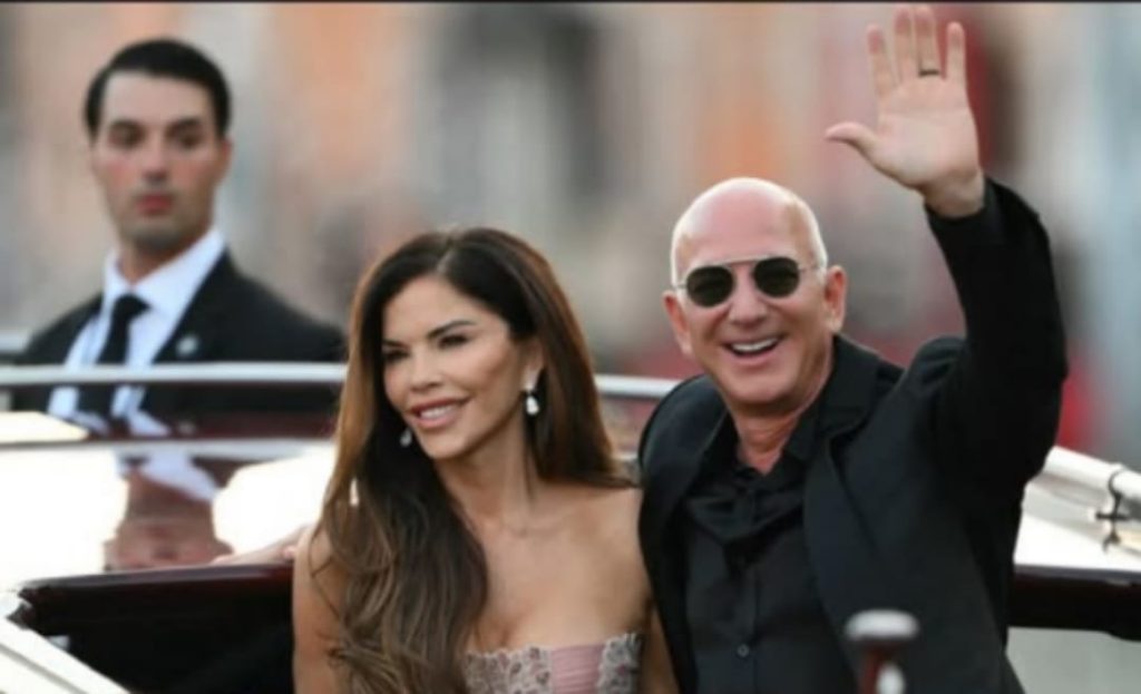 Amazon ලොක්කාගේ රහසිගත සුපිරි වෙඩිම – සියල්ලන් එලියට