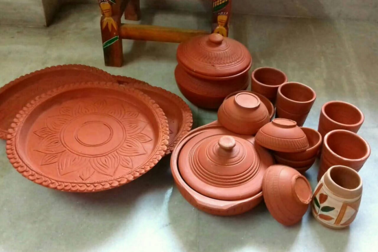 මැටි භාජන වලම උයන්න කියන්නේ මෙන්න මේ හින්දා.. ඔබත් ගෘහණියක් නම් මේ කාරණය ගැන දැනගන්න.