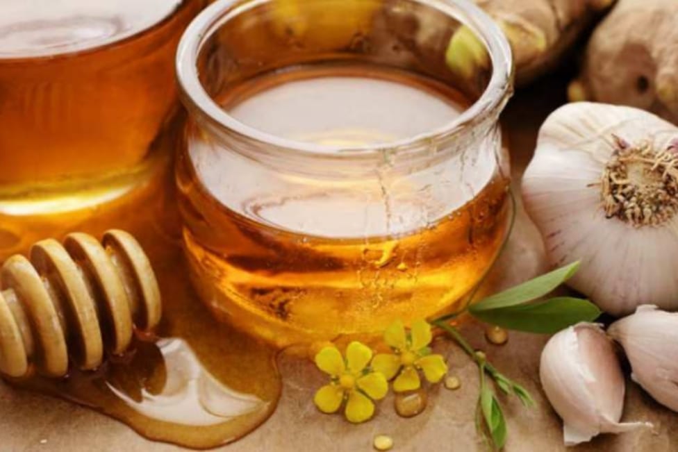 කැස්ස, සෙම සුව කරන බඩ අඩු කරන සුදුළුණු සහ මී පැණි එක්කර සදනා මේ විශ්මිත පානය නිවැරදිව සාදා ගන්නේ මෙහෙමයි’