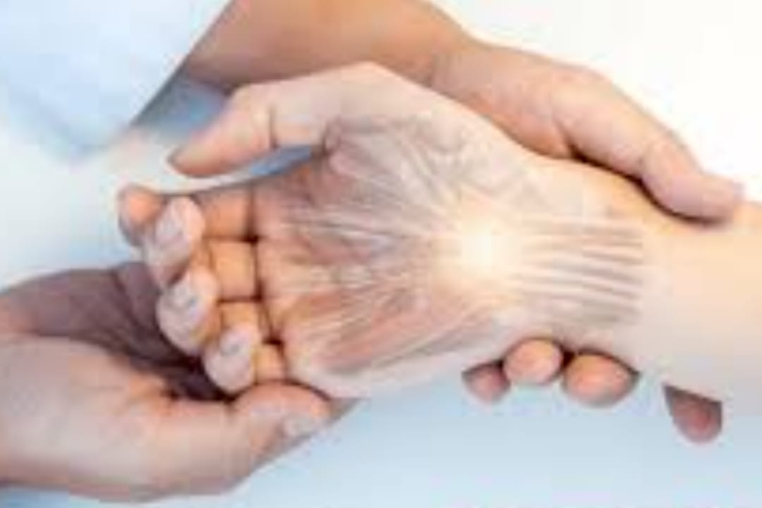 ඔයාගෙත් අතේ ඇඟිලි හිරිවැටෙනවාද ? එහෙනම් බල බල ඉන්න එපා… මේක නම් හොද දෙයක් නෙමෙයි !