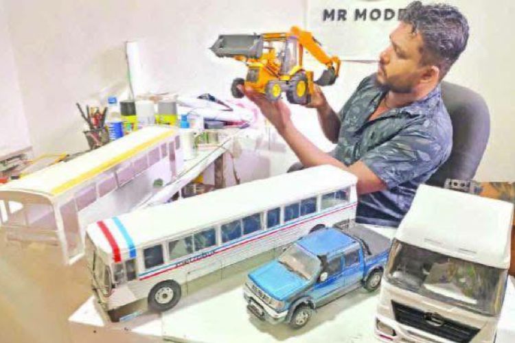 චීනයට අභියෝග කරන වාහන ආකෘති ලෝකයට විකුණන අපේ රටේ තරුණයෙක් ගැන ඇසෙන කතාව මෙන්න