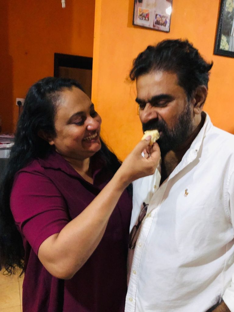 “මාව ජීවත් කරපු ශක්තිය ඔබයි…” උපන් දිනය දා දමිතා එක්කළ ආදරණීය සටහන – Photos