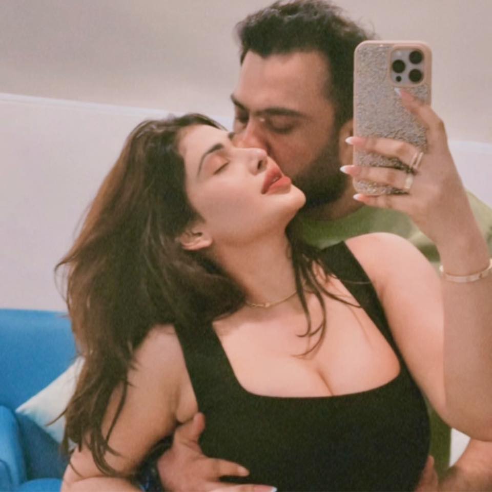 අඳුනනවා ද මේ කවුද කියලා… පියුම් කියන කතාව…