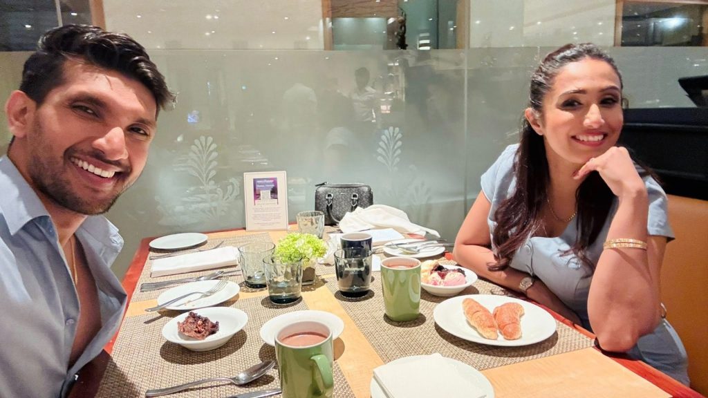“කෝ බලන්න මහ පාන්දර බඩගිනි වෙන අය..” වයිෆ්ගේ ආසාව ඉෂ්ට කරපු සංගීත් මොකක්ද මේ කියන්නේ..