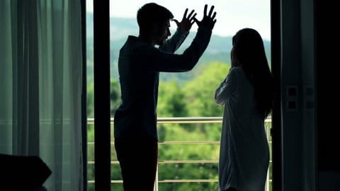 “හරි අම්මේ 9 වෙනකොට කොල්ලා ගෙදර කිව්වා” – ඔන්ලයින් සෙල්ලම මැද ලැබුණු ආදරය ඔහුට ජීවිතය අහිමි කල හැටි…