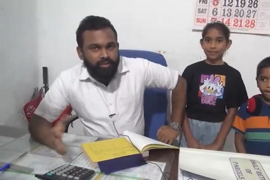 අකාලයේ මියැදෙන්න ගිය ජීවිතයක් බේරාගත් පුංචි සෙනුකිගේ වීරක්‍රියාව…