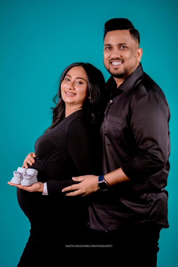 හෙට අපිට “පුතෙක් ද? දුවෙක් ද?” – සමීර වීරවර්ණගේ කැදැල්ලට අලුත් අමුත්තෙක්