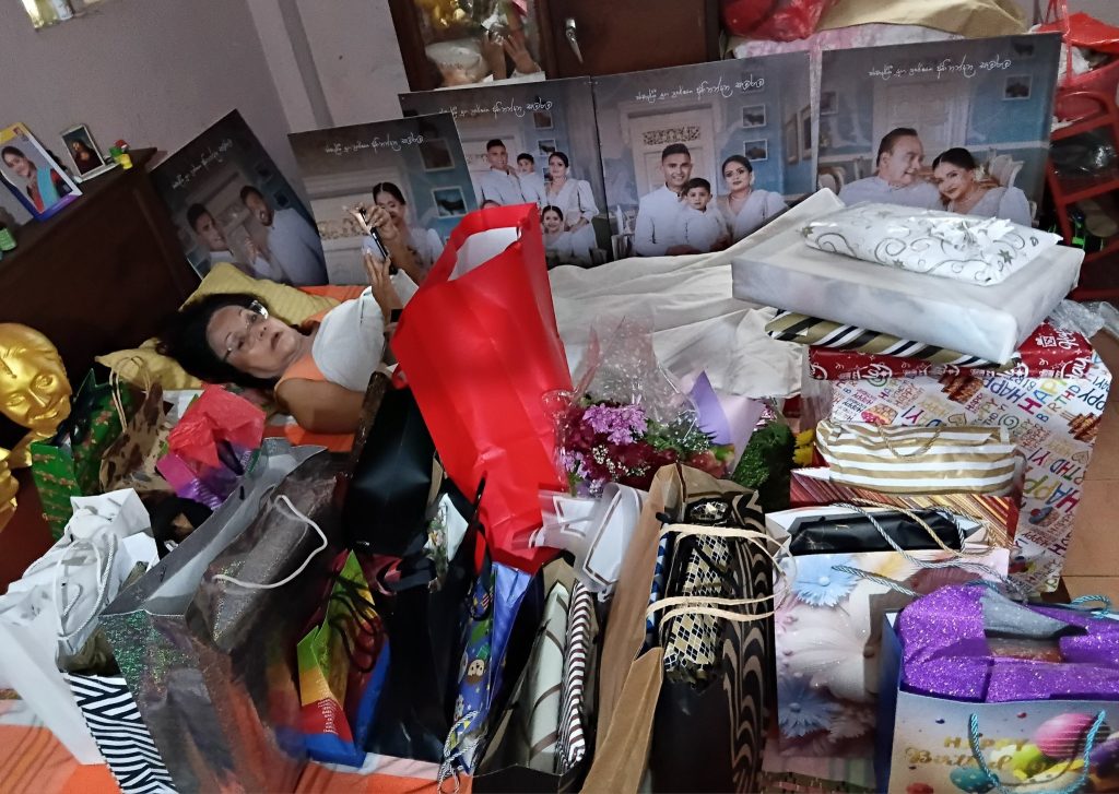 අසනීප වෙලා ඉන්න රටක් ආදරේ කරන රංගන ශිල්පිණි මානෙල් වානගුරු ඇගේ උපන්දිනය දා පුදුම වුනු හැටි..