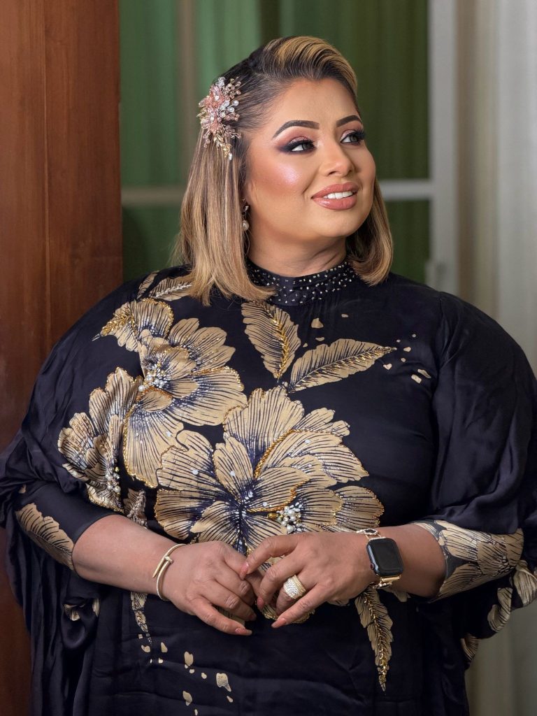 “මම නිලියක් කියන එක කවදාවත් අමතක කළේ නෑ.. කවදා හරි දවසක රඟපානවා කියලා මම හිතාගෙන හිටියා..” වසර ගණනකට ඉහතදී කාගේත් ආදරය දිනාගත් දඟකාරිය නැවතත්, රසිකයින් අතරට..