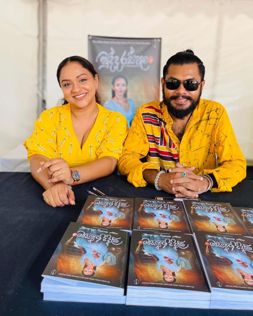 කසුන්ට ලොකු උවමනාවක් තියෙනවා සාහිත්‍යය දැන් තියෙන තැනින් ඉදිරියට යන්න. ” මුද්දරස්පලම් සහ කසුන් ගැන මාදවී කී කතාව