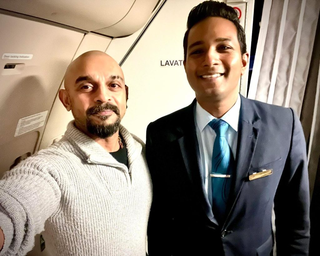 වැටීගෙන යන ව්‍යාපාර වුනත් උස්සලා ගන්න පුලුවන් තනි චරිත දැකලා තියෙනවද ? ශ්‍රී ලංකන් එයාර්ලයින් ගොඩ දාන ඔහුගේ කතාව