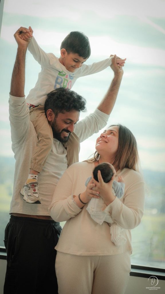 “ජේඩ්න්ට මල්ලිට ගොඩාක් දේවල් කියන්න තියෙනවලු…” – සජිතගේ සොඳුරු කැදැල්ල ලස්සන කළ අලුත් අමුත්තා