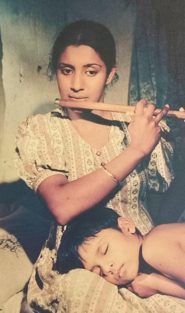 “තව ටිකකාලෙකින් අපි…ඉතින් තේරුම් ගමු… කාලෙ ඉක්මනින් ගෙවෙනවා… ප්‍රමාද වෙන්න එපා” – දුලීකා මුහුණු පොතට එකතු කළ සටහන… – Photos