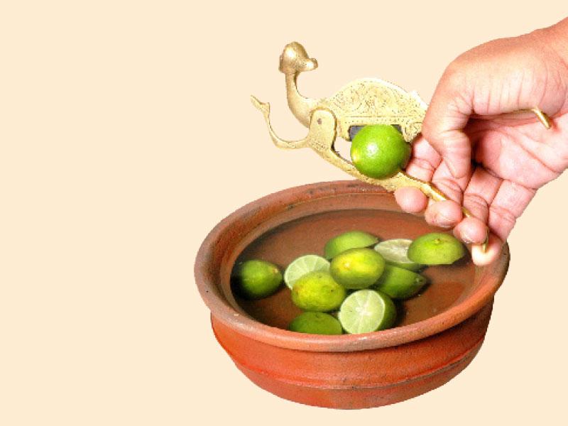 ඇස්වහ – කටවහ නිවසේදීම කපන බලවත් කෙම් ක්‍රම ඇස්වහ – කටවහ නිවසේදීම කපන බලවත් කෙම් ක්‍රම.