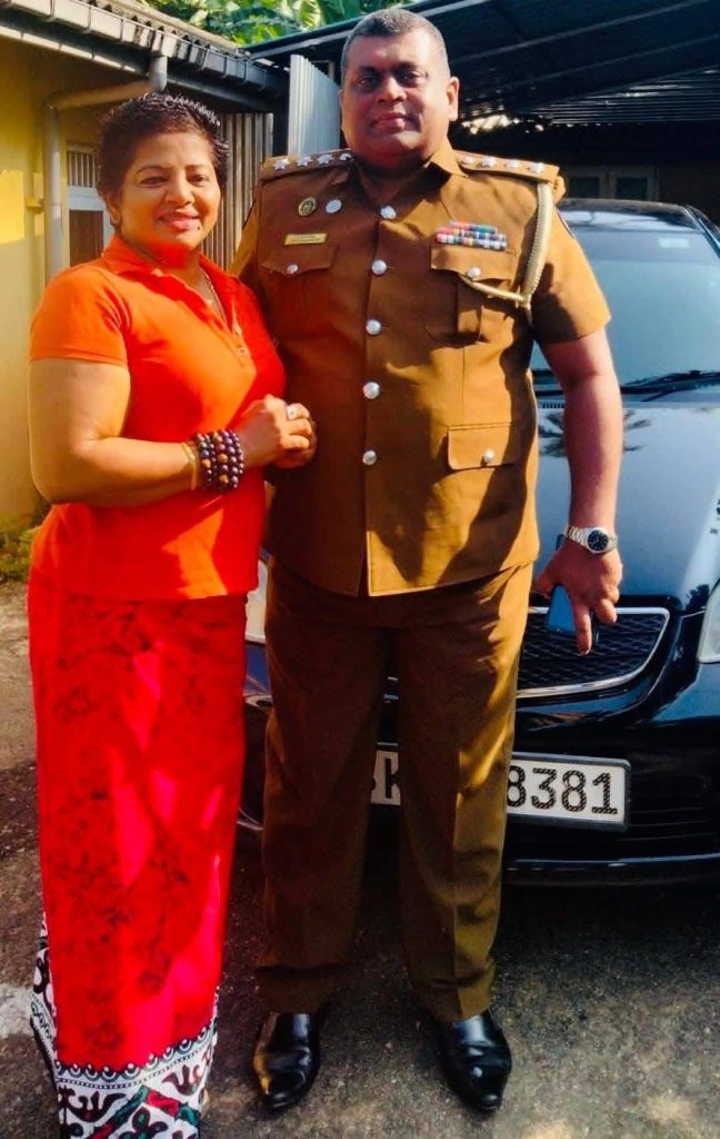 නමට පිරිමියෙකු ලෙස උප්පත්තිය ලැබුවත් සැබෑ පිරිමියෙකු හා පිරිමියෙකු අතර වෙනස ගැන පෙන්නුම් කරපු යුවලක් ගැන ඇසෙන කතාව..