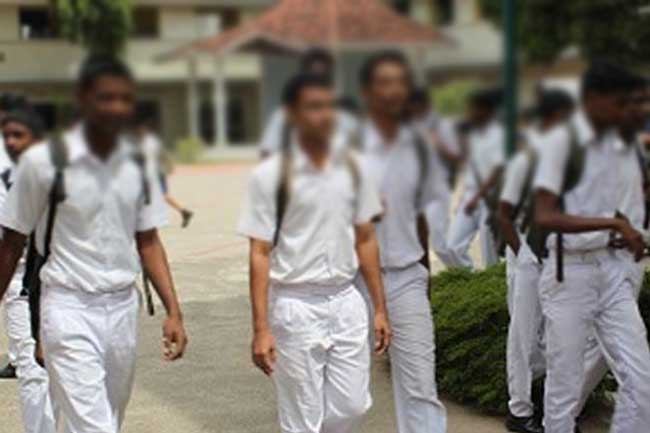 මෙන්න ඔබ බලාගෙන සිටි උසස් පෙල ගැන ඇසෙන අලුත්ම කතාව මෙන්න..!