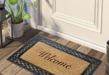 අලුත් අවුරුද්දට මේ පොඩි වෙනස කරලා බලන්න.. ඔබේ නිවසේ ප්රධාන දොර ළඟ තියන පාපිස්ස මේ වර්ණයෙන් යෙදුණොත්.