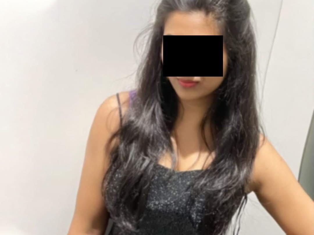 28ක තරුණිය 4ක් සමග පවුල් කාලා..