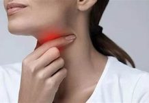 උගුර රිදෙන්න පටන් ගන්නකොටම, ගෙදරදීම කරගන්න පුළුවන් පුංචි ප්රතිකර්ම කිහිපයක් මෙන්න..