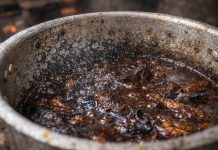 කවදාවත් ඇලුමිනියම් වළදේ ගොරකා, සියඹලා තක්කාලි දාලා උයන්න එපා කියන්නේ මෙන්න මේ නිසා… ගෘහණියක් වන ඔබ දැනගත යුතුම ලිපියක් මෙන්න