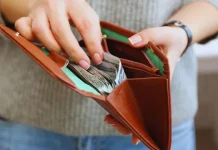 පඩිය අරන් සතියෙන් ඉවරද ? වියදම පාලනය කරගන්න සුපිරිම ටිප්ස් ටිකක් මෙන්න..!