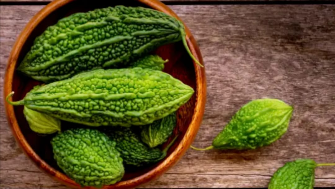 කරවිල වල ඇති මේ විශ්මිත ගුණ ඔබ දන්නවා නම් අකමැති වුනත් කරවිල ආහාරයට ගනීවි..!