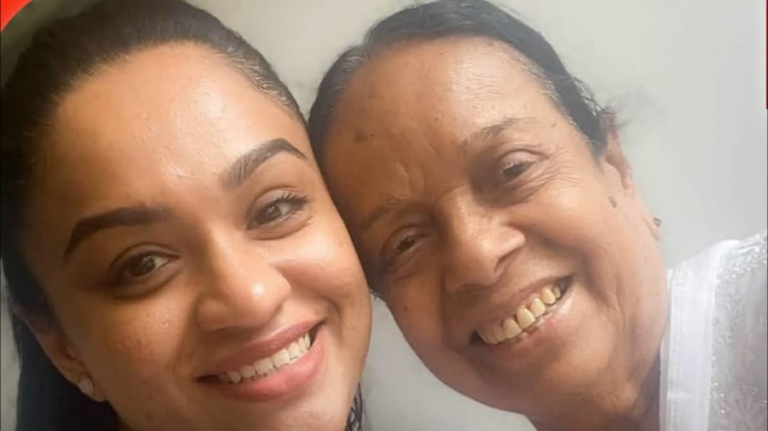 “සුදු පරවියෙක් වගේ සුදු හැර වෙන පාටකින් ඈ දැකලා නෑ…”: මාධවී ඇන්තනී නන්දා නැන්දා ගැන තැබූ සංවේදී මතකය